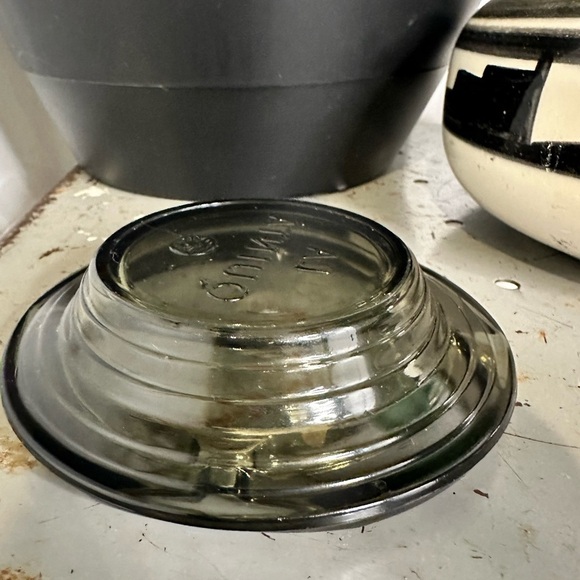 La Quinta Motor Inn Glass Ashtray Smoke Grey Vtg - Picture 4 of 8